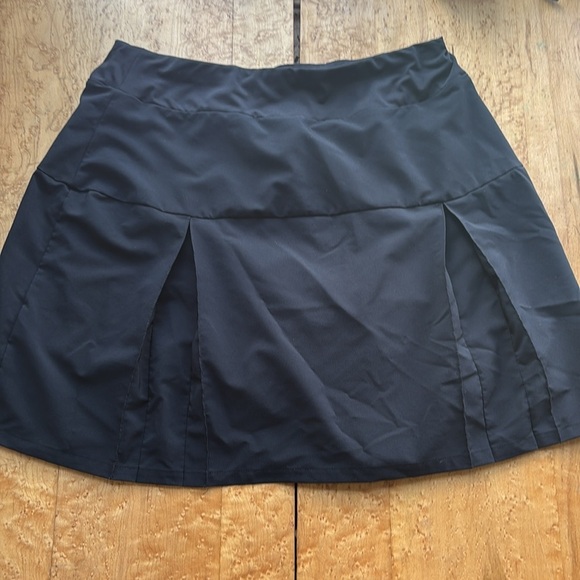 Black lands end pleated tennis skort - Picture 8 of 8